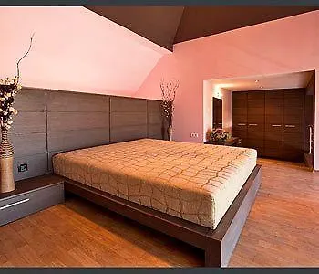 Otel Expo 3*