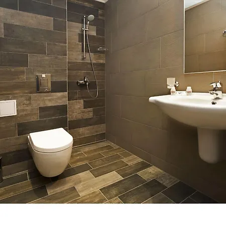 Expo Szálloda 3*